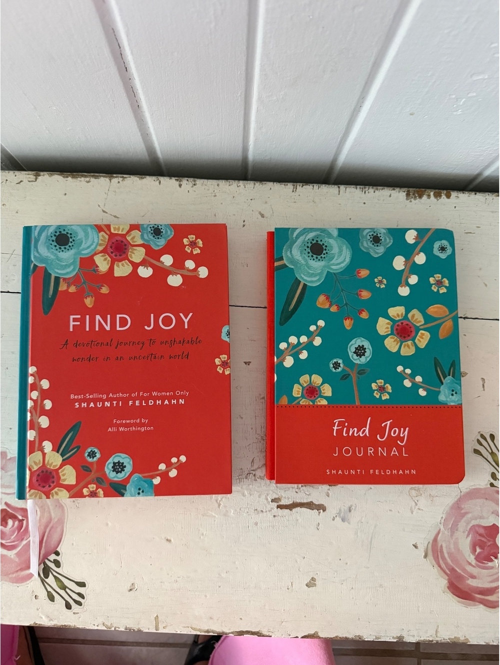 Find Joy Devotional and Journal by Shaunti Feldman. Like new